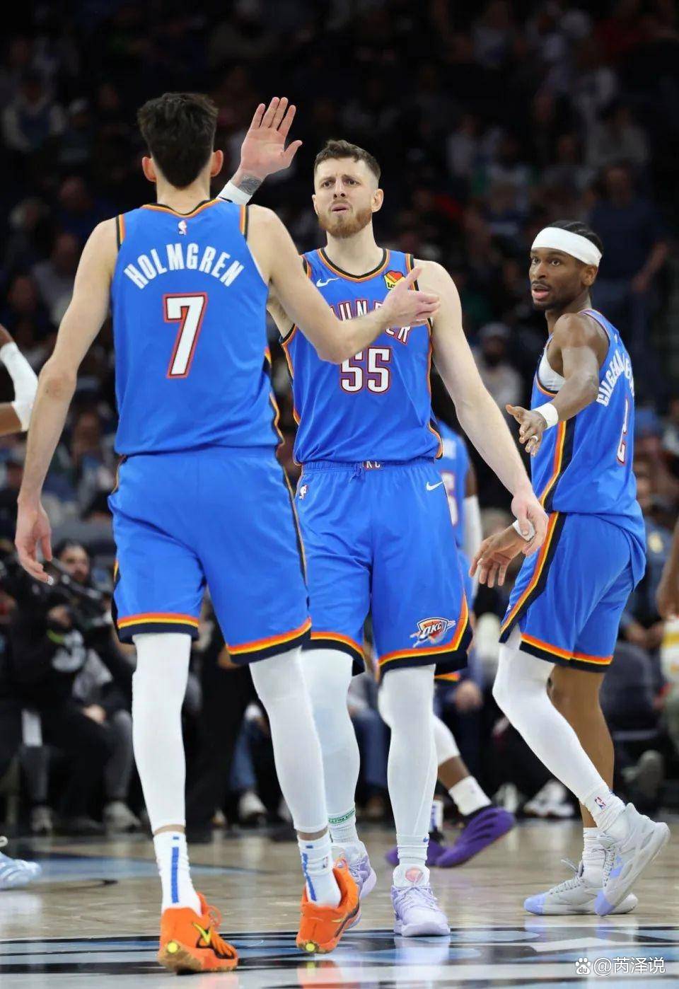 瓜迪奥拉说梅西是历史第一人！还说自己跟梅西学到东西！（瓜迪奥拉：梅西是史上最佳，我也从他身上学到了很多）