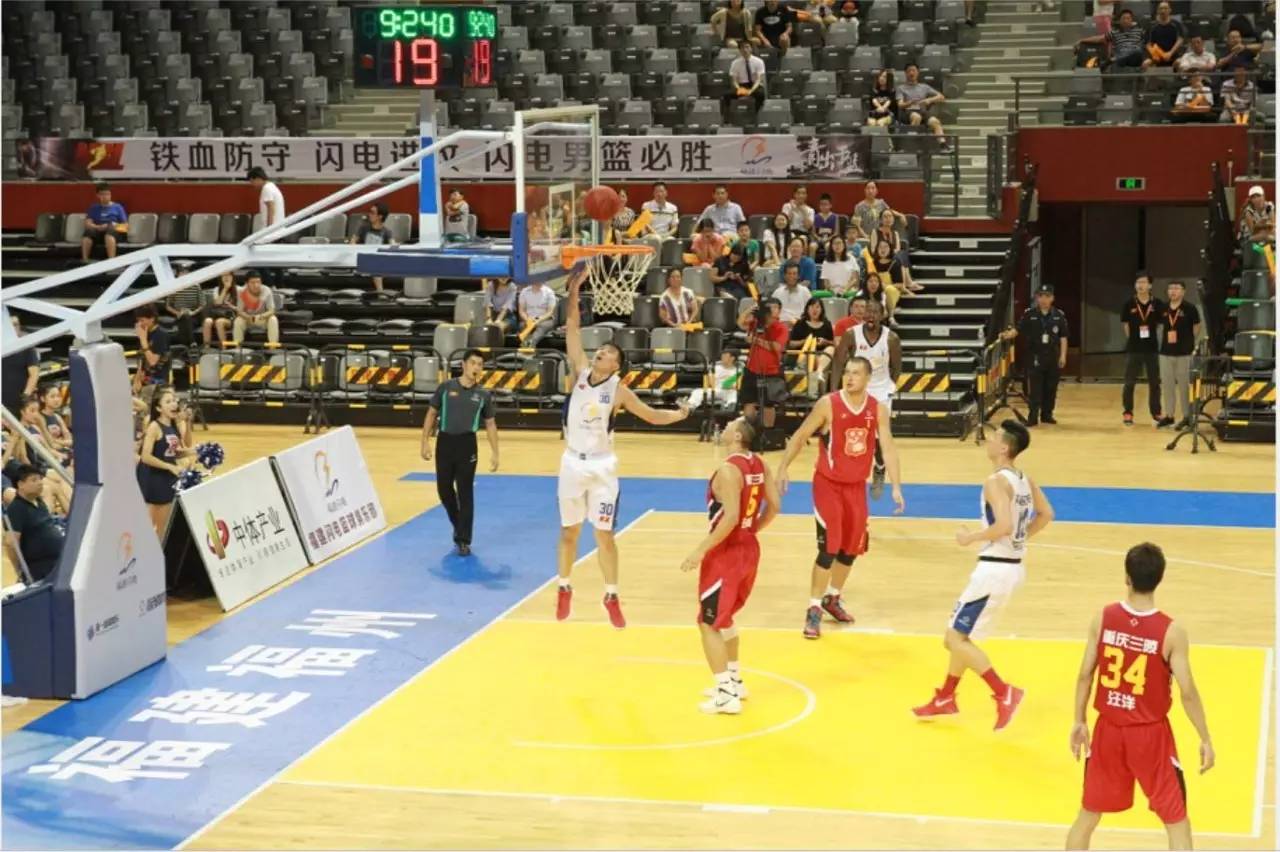 2-0！上海申花爆发，决战日本豪门，取胜=出线，6外援驰援，替海港复仇（2-0！申花状态火热，生死战对阵日本豪门，赢球即晋级，六大外援压阵，为海港雪耻）