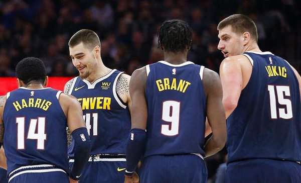 迪亚巴特成为本赛季半场贡献10分10板且100%命中率首人（迪亚巴特成本季首位半场砍下10分10板并保持100%命中率的球员）