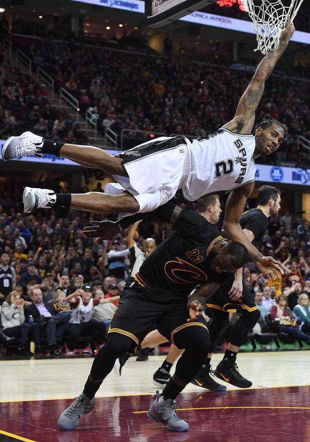 记者：曼联、尤文、国米有意埃德松，亚特兰大要3000-4000万（曝曼联、尤文、国米同时瞄准埃德松，亚特兰大要价3000万-4000万欧）