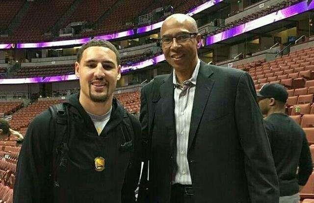 英超-阿森纳4-0狼队：首尾大战，有悬念吗｜前瞻（英超前瞻：首尾对决，阿森纳战狼队还有悬念？）