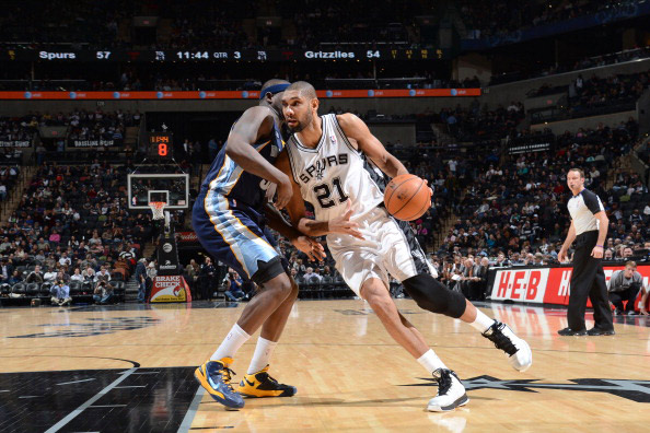 奥斯卡、约尼查助阵，怒放竞技场3V3街头足球赛玉溪站落幕（玉溪站怒放竞技场3V3街头足球赛圆满收官，奥斯卡、约尼查到场助阵）