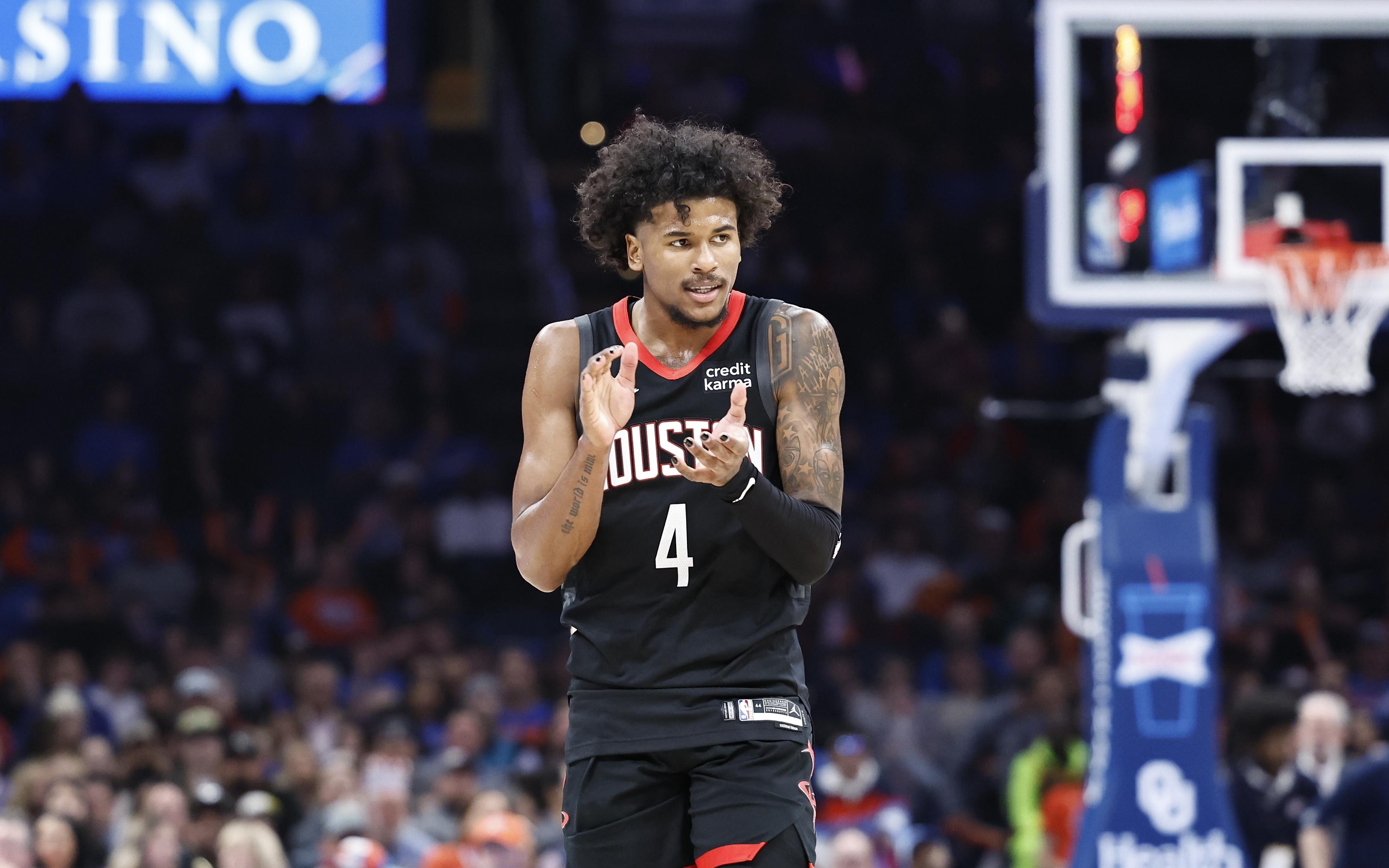 斯洛特：范戴克因病缺席今日比赛，布拉德利因小伤缺阵（斯洛特：范戴克因病无缘今日出战，布拉德利轻伤缺席）