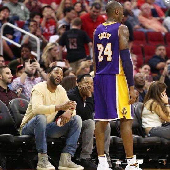 美职篮杯决赛前瞻：巅峰对决即将上演（美职篮杯决赛前瞻：巅峰之战即将打响）