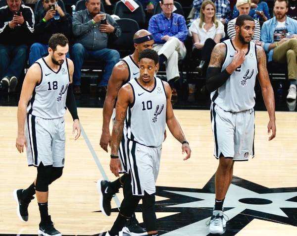 官方：青岛海牛外援拉德曼诺瓦茨加盟匈牙利球队瓦尔达（官宣：青岛海牛外援拉德曼诺瓦茨加盟匈牙利瓦尔达队）